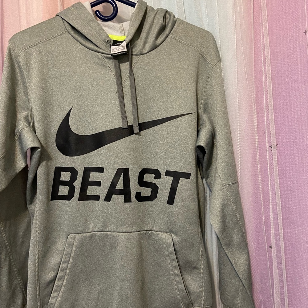 Nike small men’s hoodie - Picture 6 of 9